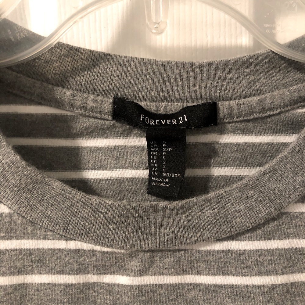 Forever 21 • Striped Cropped Tee - Picture 2 of 3